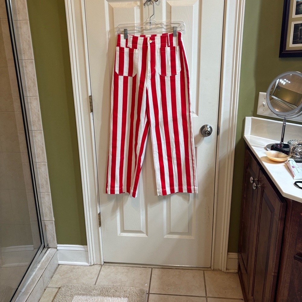 NWOT Cropped Red & White Vertical Stripe Pants